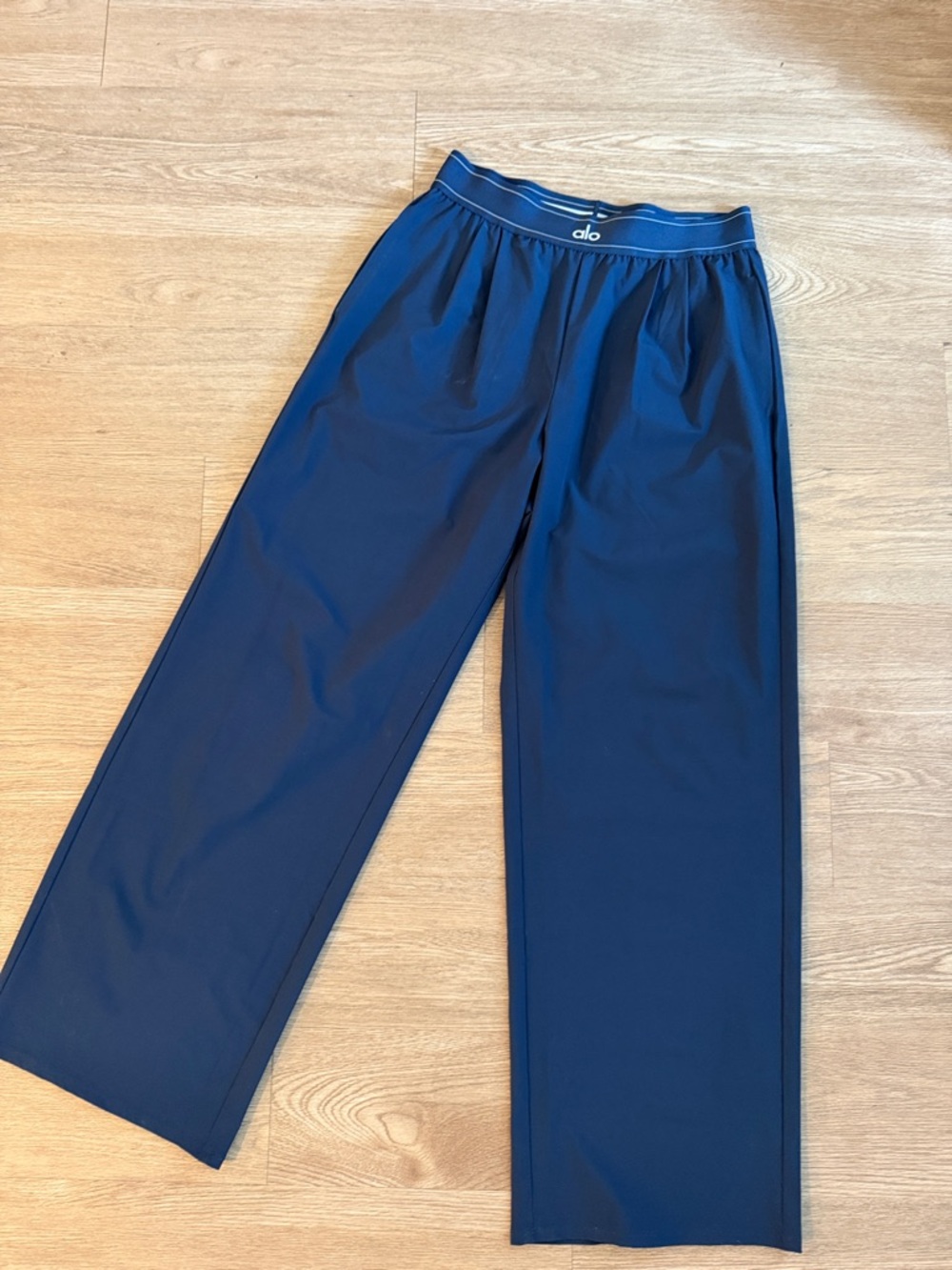 ALO Yoga Suit Up Trousers - Navy